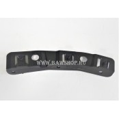 Кронштейн переднего бампера боковой левый Mazda KD4550163