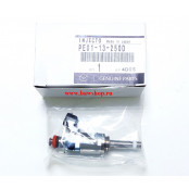 Форсунка топливная PE0113250D Mazda